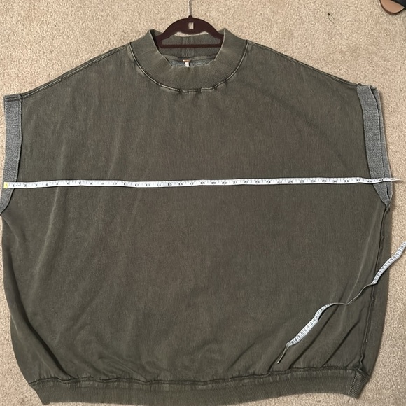 Olive green oversizeded sweater Free People size large - Picture 9 of 11